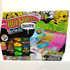 Skate Tony Hawk Skatepark Set - Green and Blue